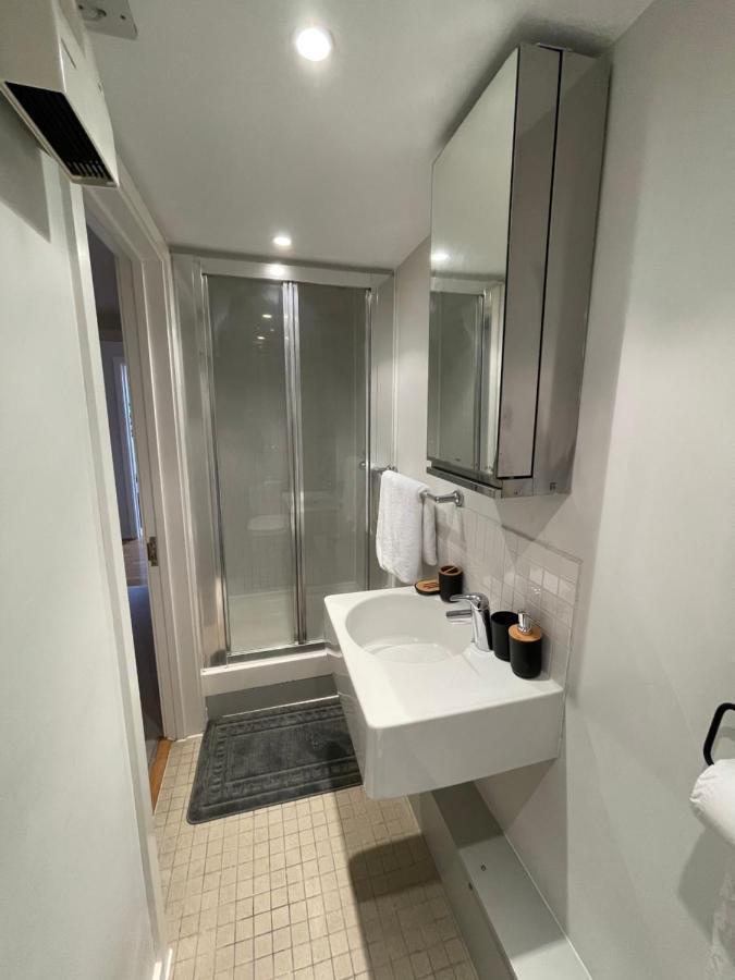 The Reflection Apartment , With River Thames View London Exterior photo
